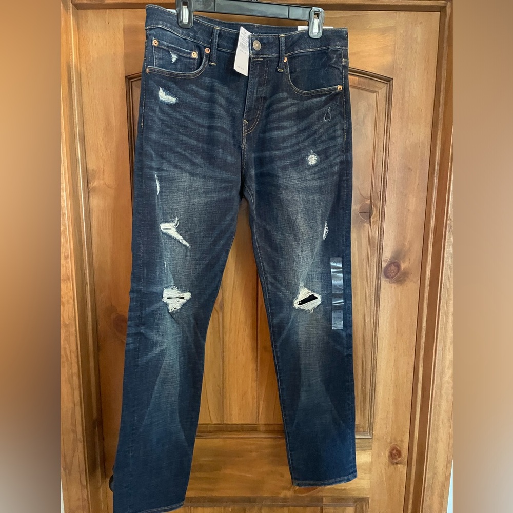 American Eagle Next Level AirFlex Athletic Cut Distressed Jeans NWT 31x32